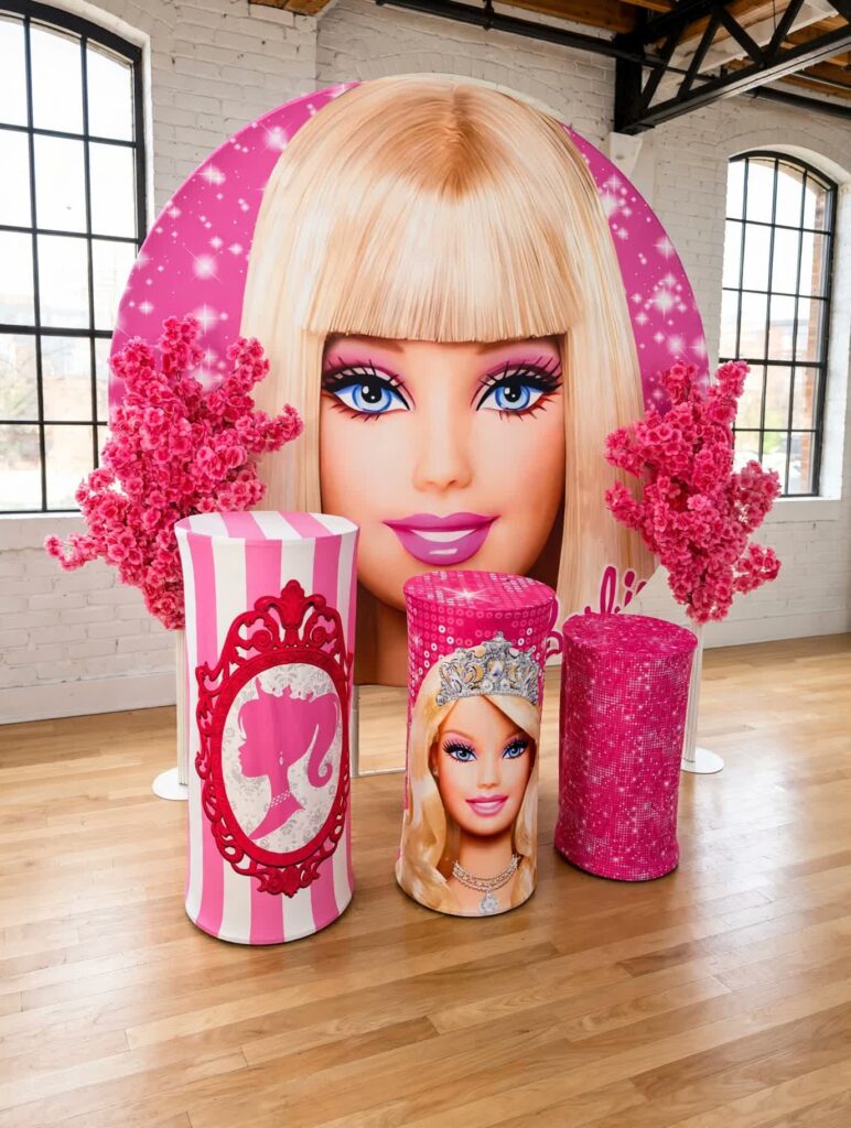 Décor Barbie, arche ronde et cylindres — Dodoconcept